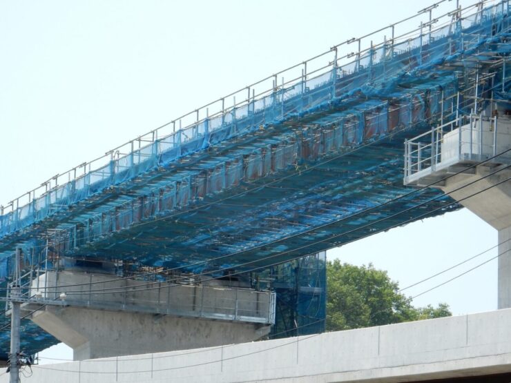 橋梁や高速道路の検査路の施工・メンテナンス
